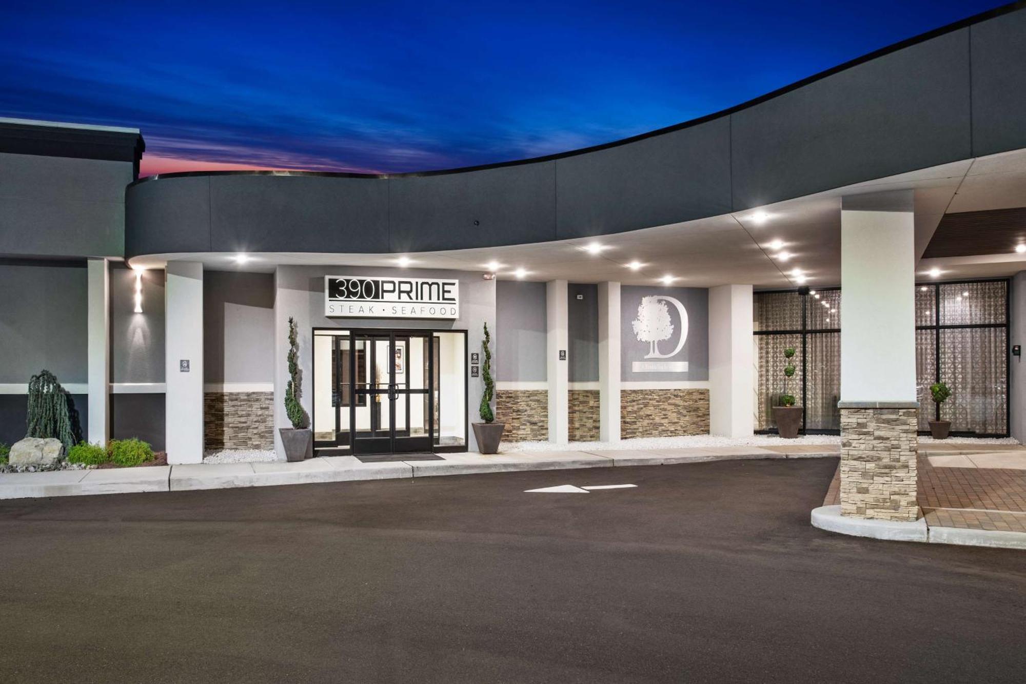 ホテル Doubletree By Hilton Monroe Township Cranbury Rossmoor エクステリア 写真